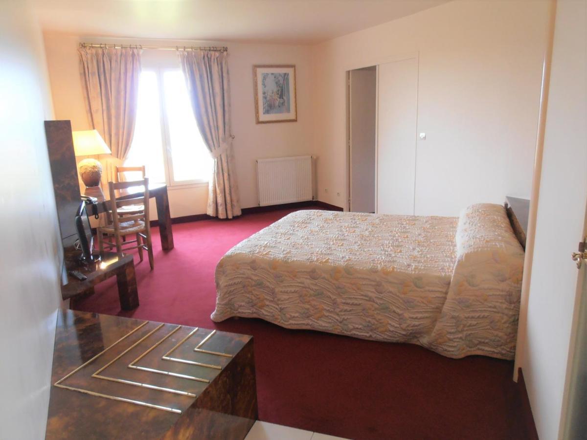 Crispol Hotel Saint-Père Екстериор снимка